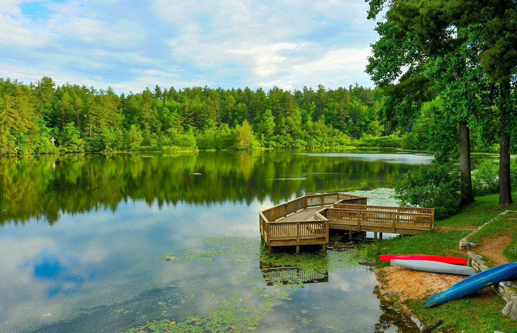 הנדרסונוויל Kanuga Inn & Lodging מראה חיצוני תמונה